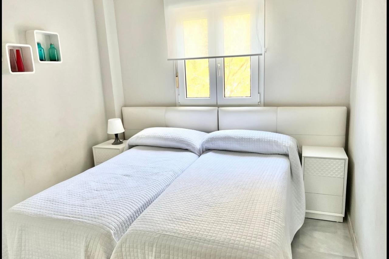Apartament Mi Capricho Beachfront- P300 - With Sea View