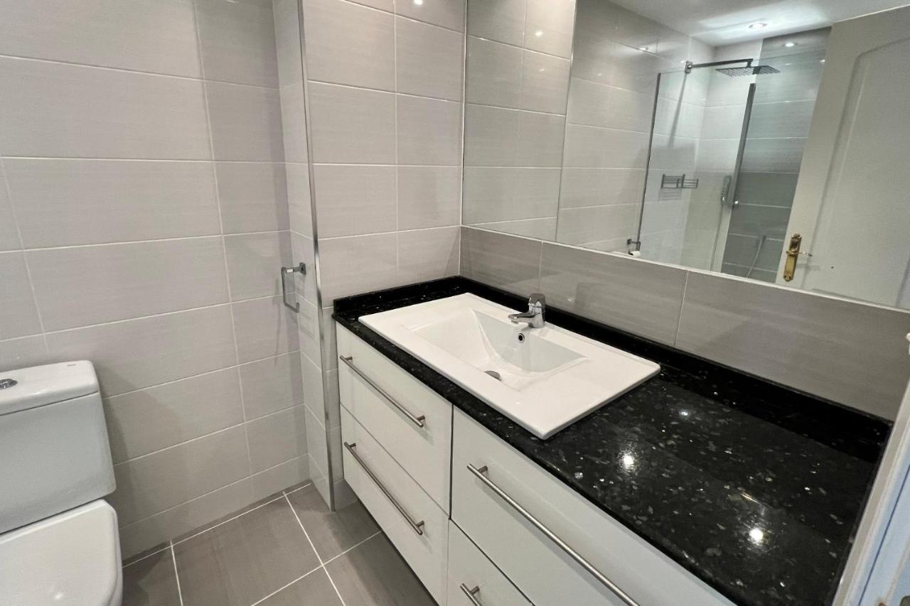 Mi Capricho Beachfront- P300 - With Sea View Apartament *