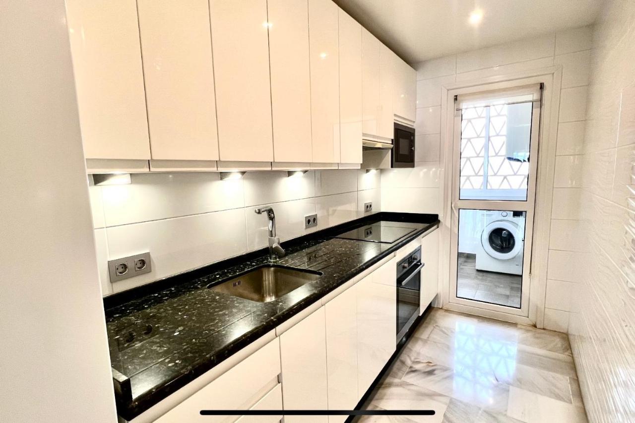 Apartament Mi Capricho Beachfront- P300 - With Sea View *
