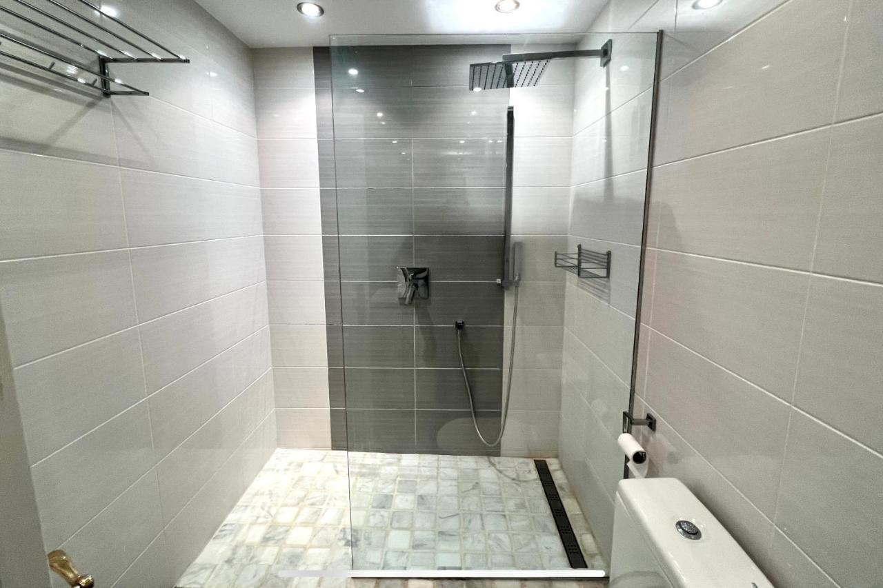 Apartament Mi Capricho Beachfront- P300 - With Sea View *