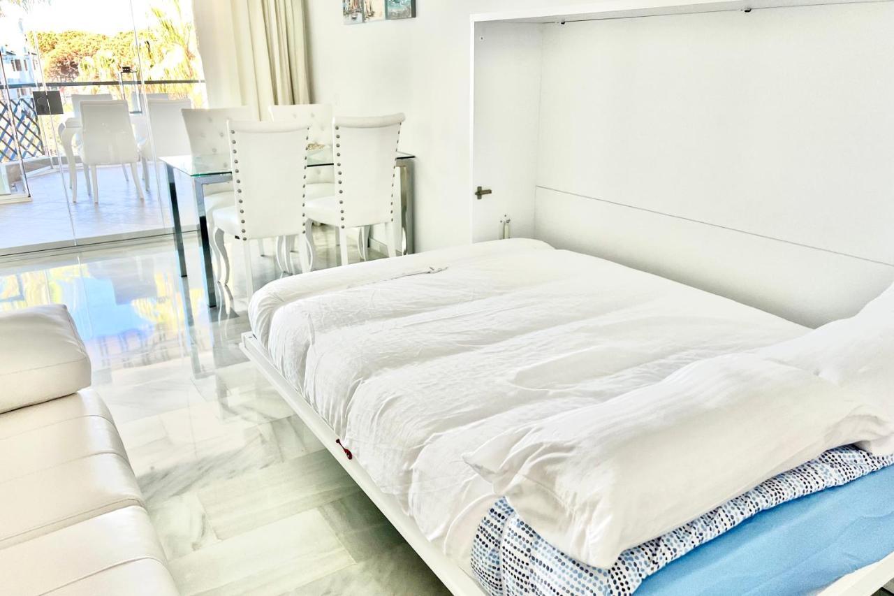 Apartment Mi Capricho Beachfront- P300 - With Sea View